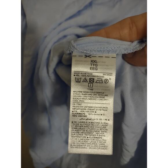 Old Navy Blue Flowy Button Up Shirt XXL Lightweight Classic Bohemian Easter - Picture 4 of 5